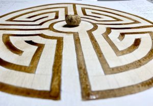 disegno di un labirinto circolare